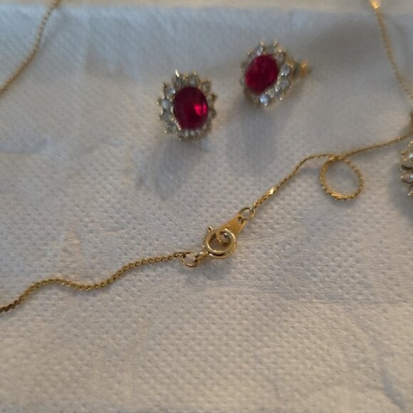 Beautiful Faux Ruby Necklace and earring set ✨️ - Picture 7 of 12